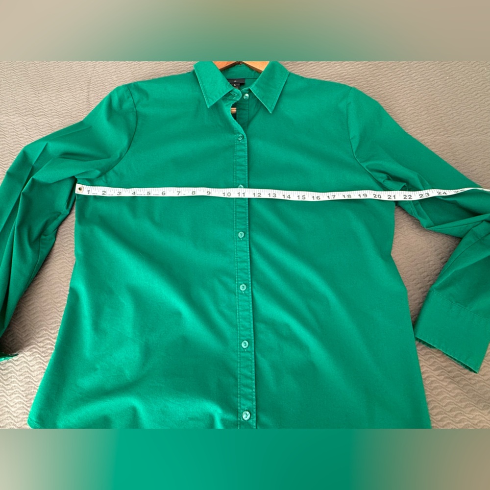 🍀EUC Worthington women’s button down Christmas Holiday St Patrick’s green 💚 - Picture 5 of 7